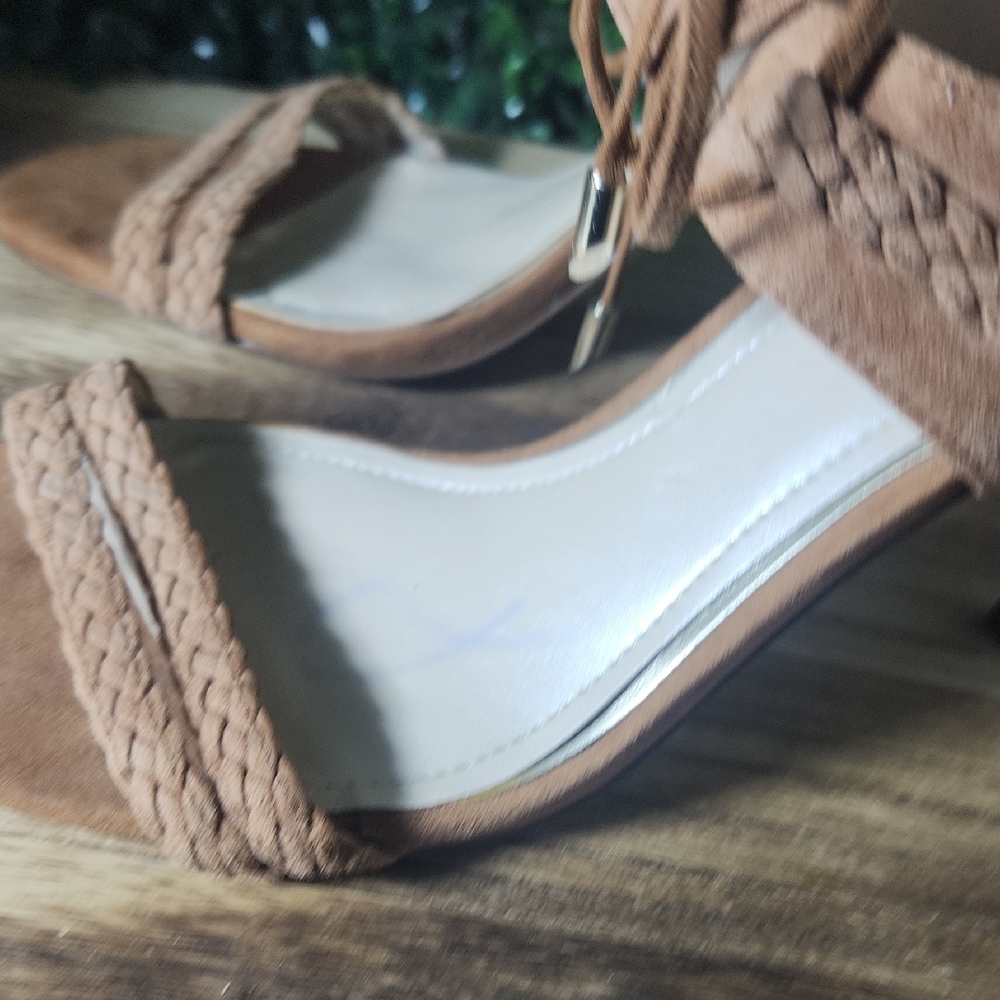 White House Black Market Tan Heels with Stiletto Design & Lace-Up Straps Size 9 - Picture 7 of 14